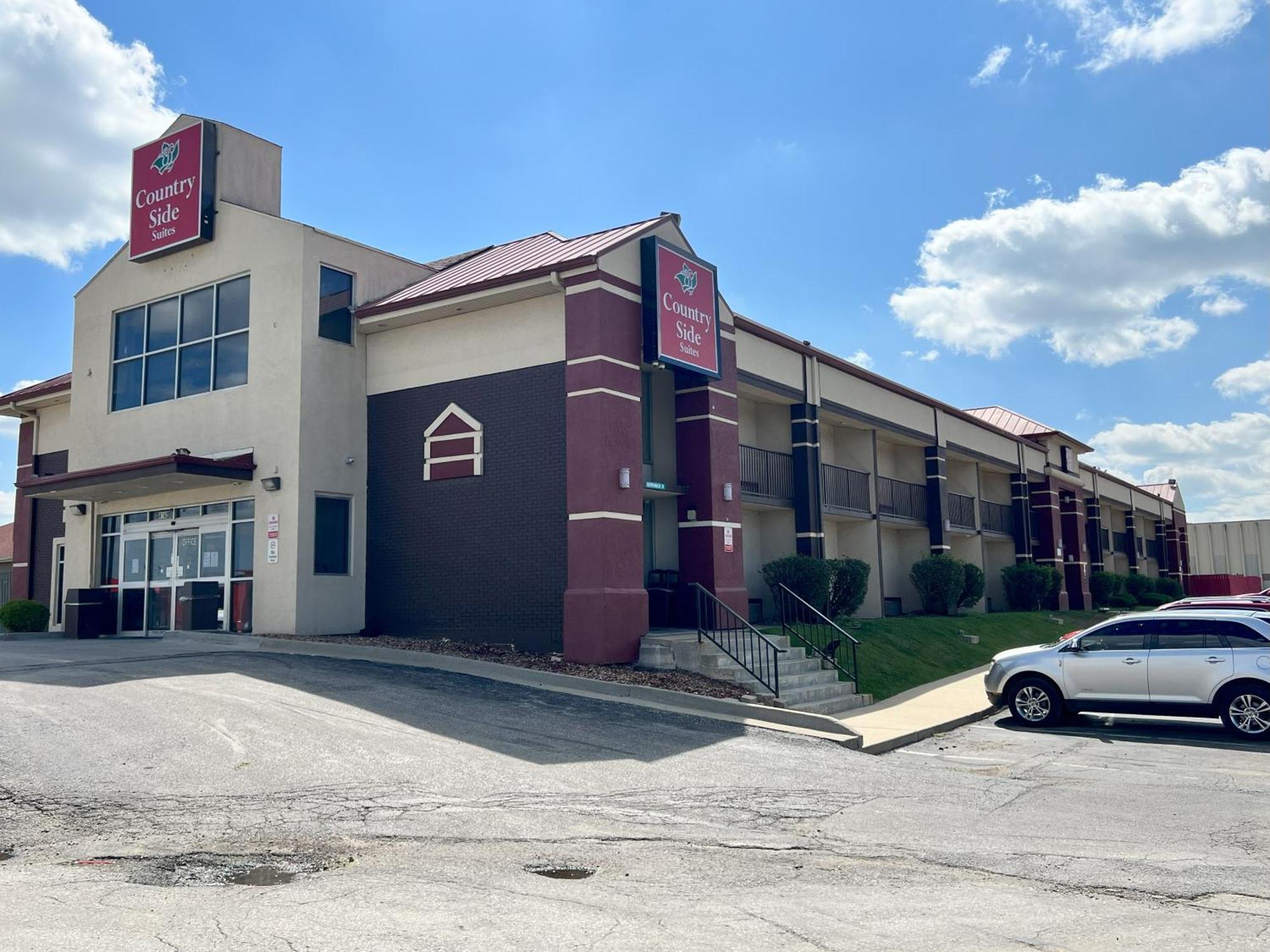 Countryside Suites Kansas City Independence I-70 East Sports Complex Hotel Exteriör bild