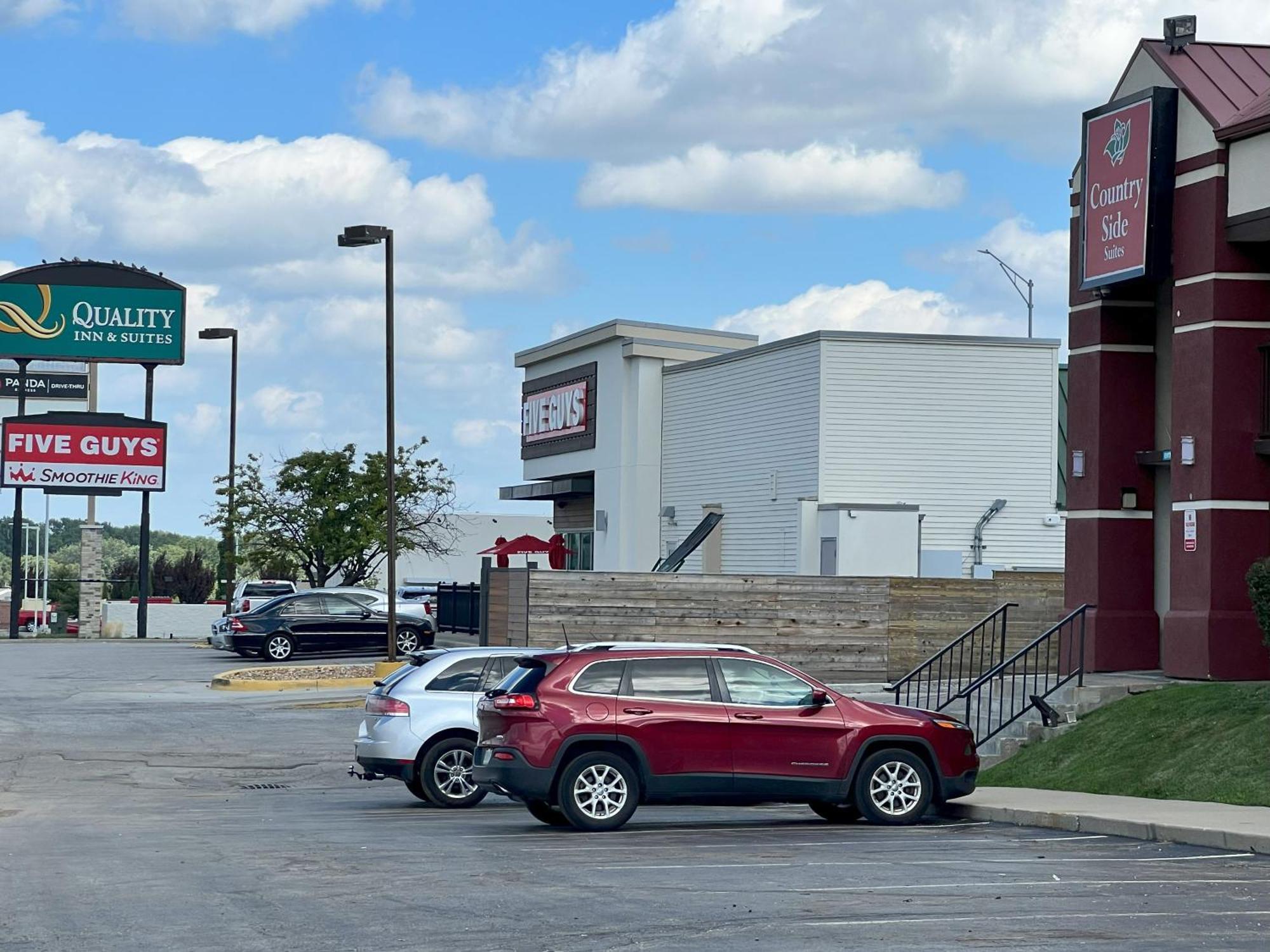 Countryside Suites Kansas City Independence I-70 East Sports Complex Hotel Exteriör bild