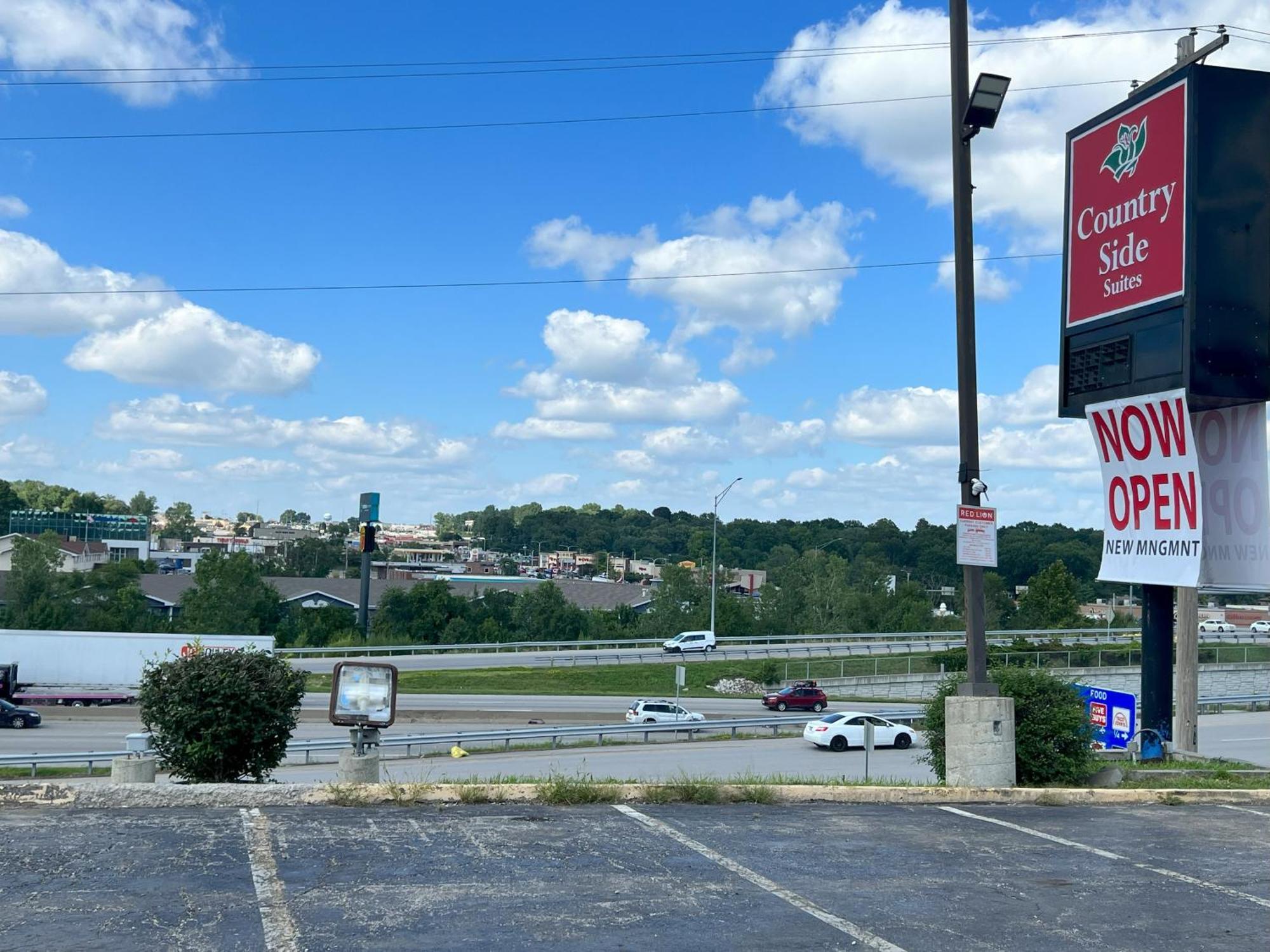 Countryside Suites Kansas City Independence I-70 East Sports Complex Hotel Exteriör bild